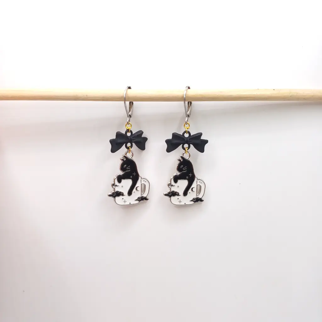 blacksoulcreations-nos-bijoux-fantaisie-boucles-d-oreilles-chat-noir