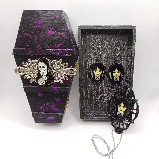 Boîte à Bijoux Cercueil en Bois Addams Petite Fille Mercredi